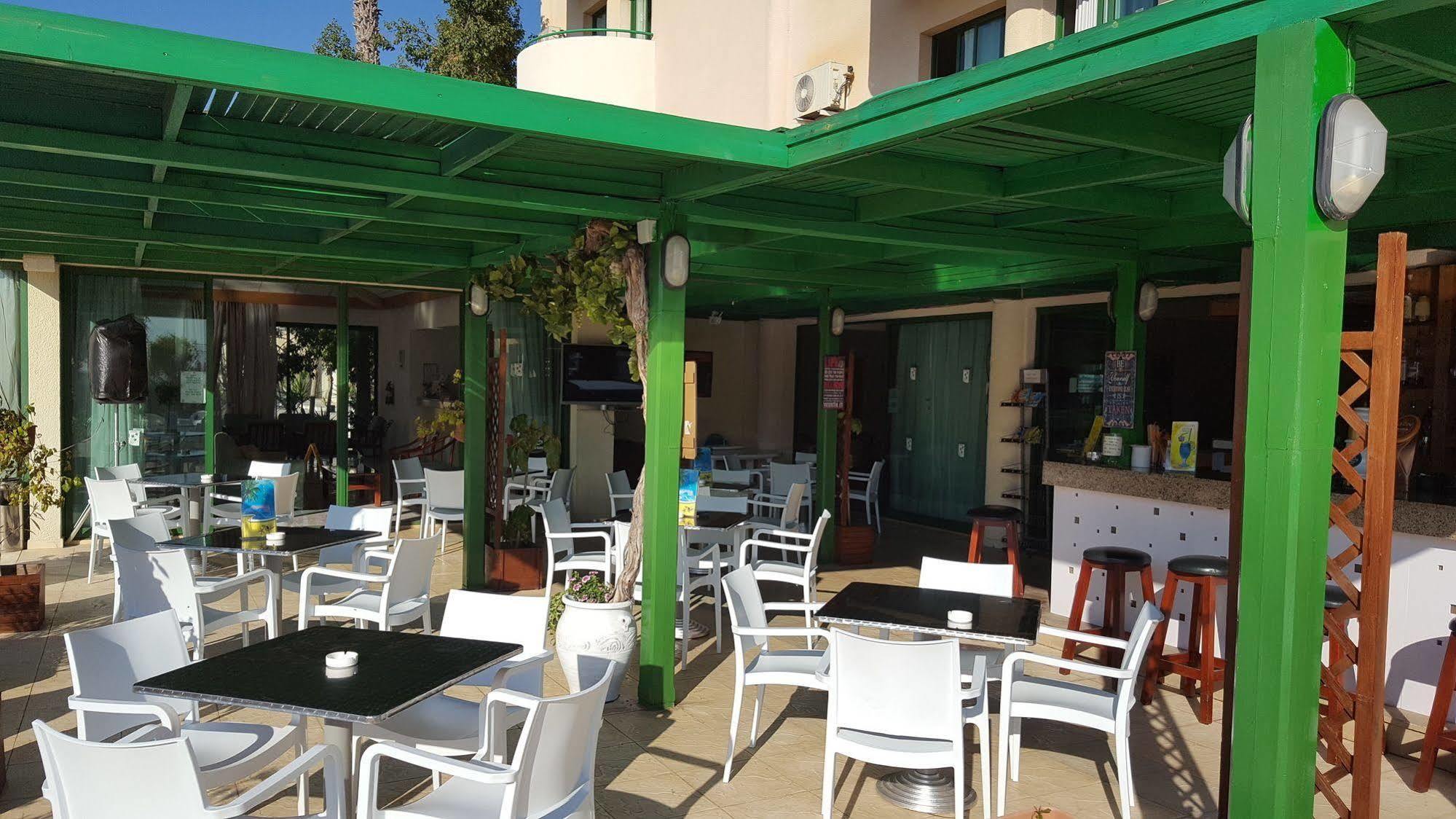 Mandalena Hotel Apartments Protaras Exteriör bild